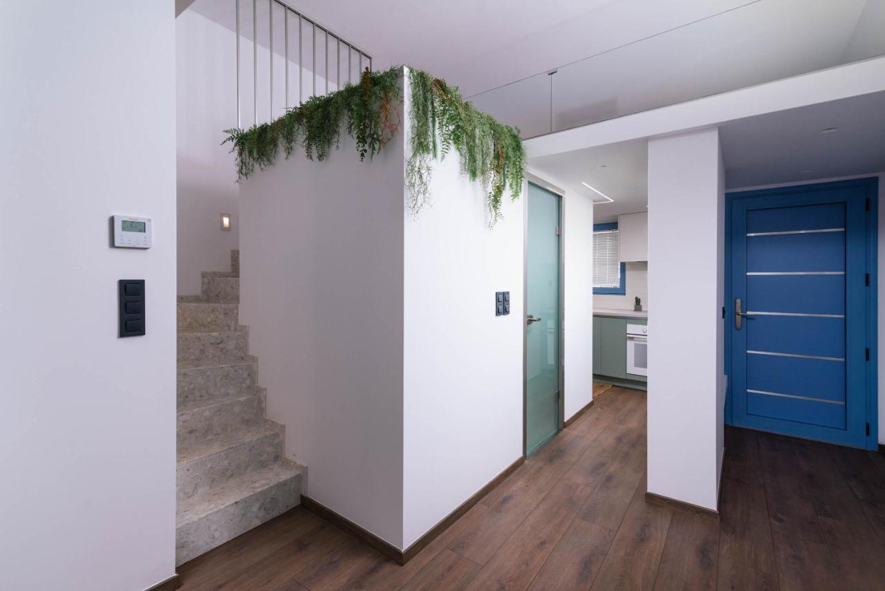 Suites De Luxe Katerina Kokkinos Pyrgos Dış mekan fotoğraf