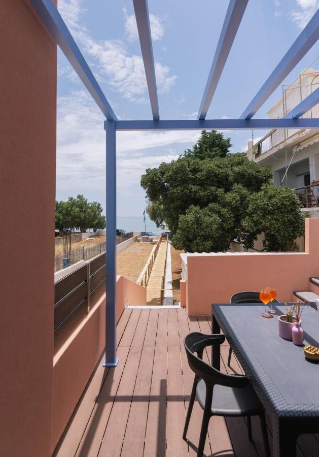 Suites De Luxe Katerina Kokkinos Pyrgos Dış mekan fotoğraf